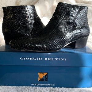Vintage Black Snake Skin leather boots